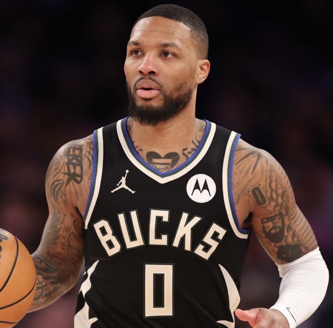 子佩剑队的 子佩剑队的