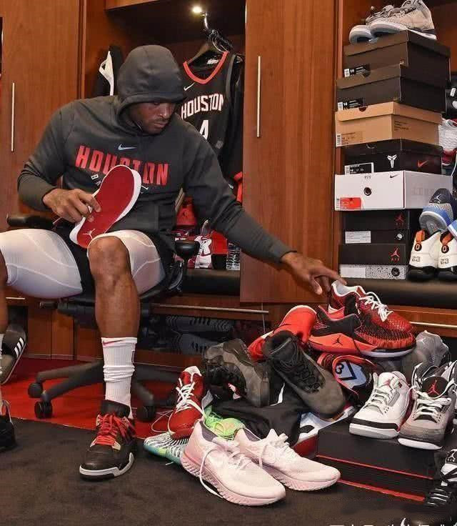 向前的直塞 向前的直塞